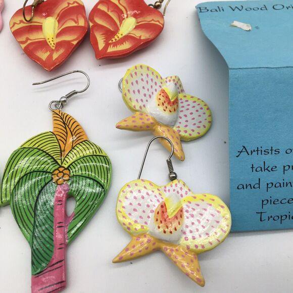 Hand painted Wood Earrings From Bali Floral Tropical Lot Of 5 Beach - Picture 3 of 11